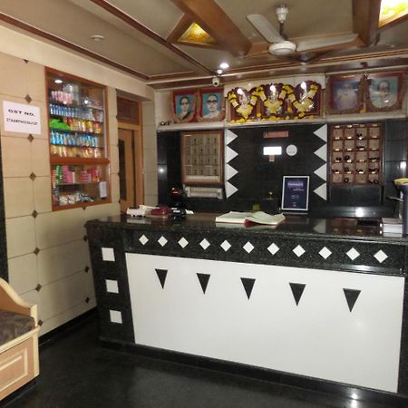 Hotel Padma Nashik Esterno foto