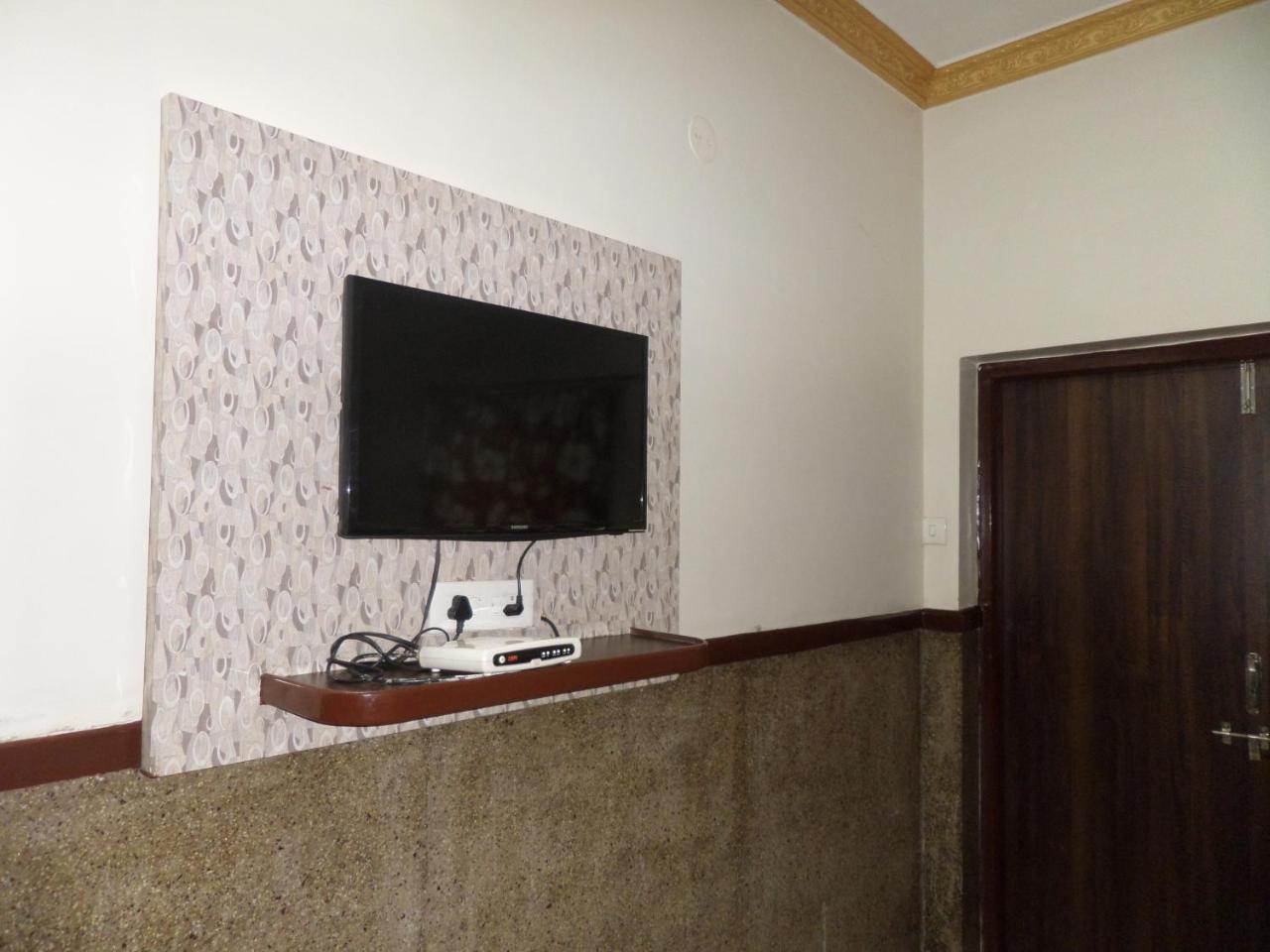 Hotel Padma Nashik Esterno foto